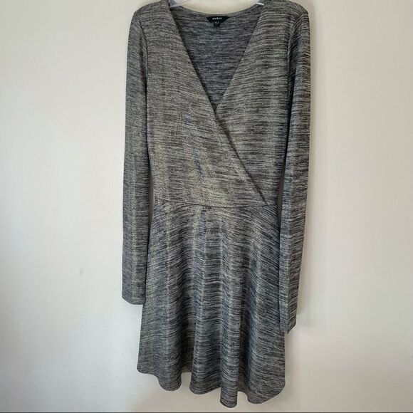 Guess | Small| Dress| Fit and flow - Picture 4 of 15